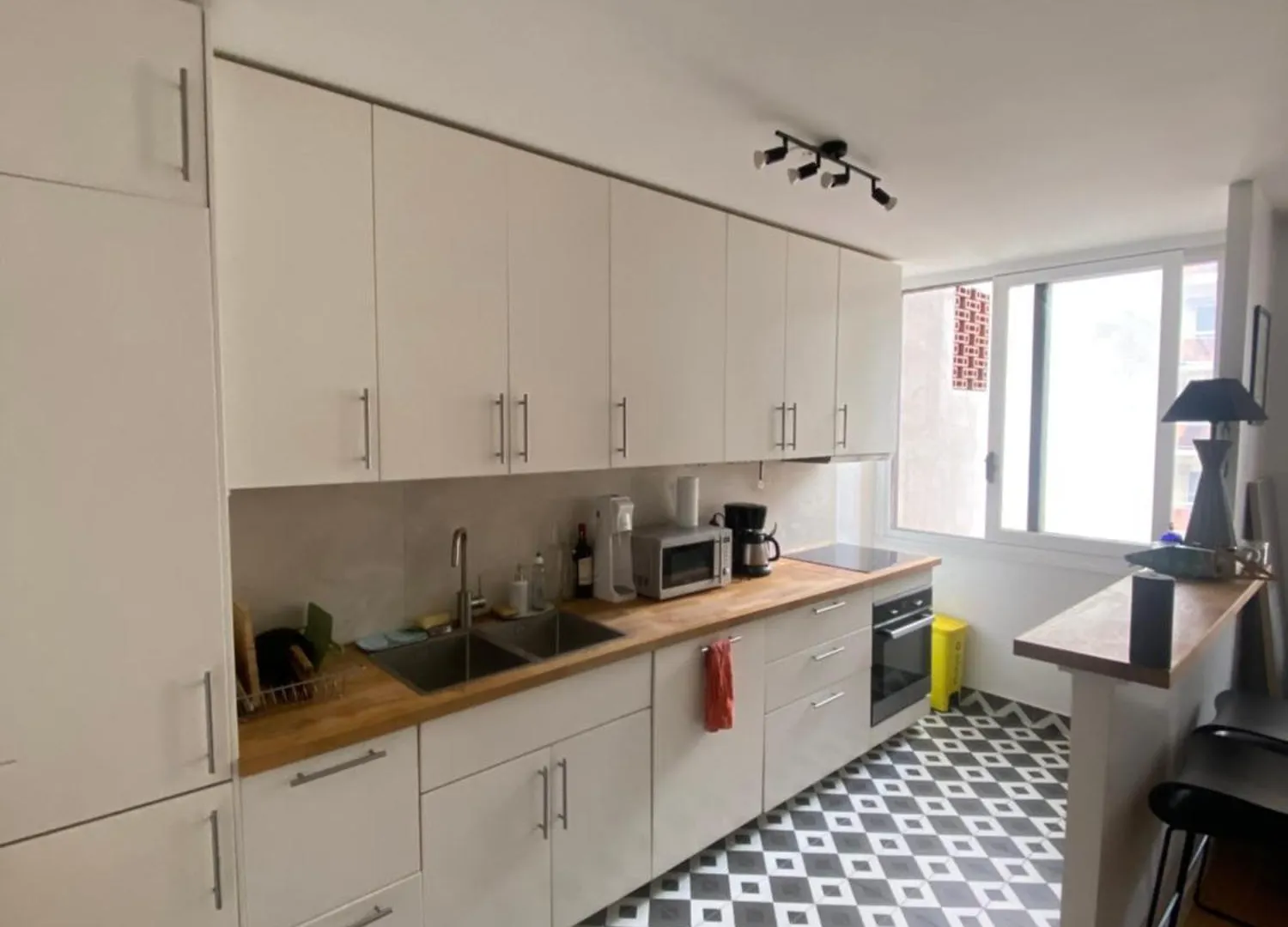 Spacious And Elegant 3 Bedrooms Apartment Near Metro And Bois De Vincennes  Paris