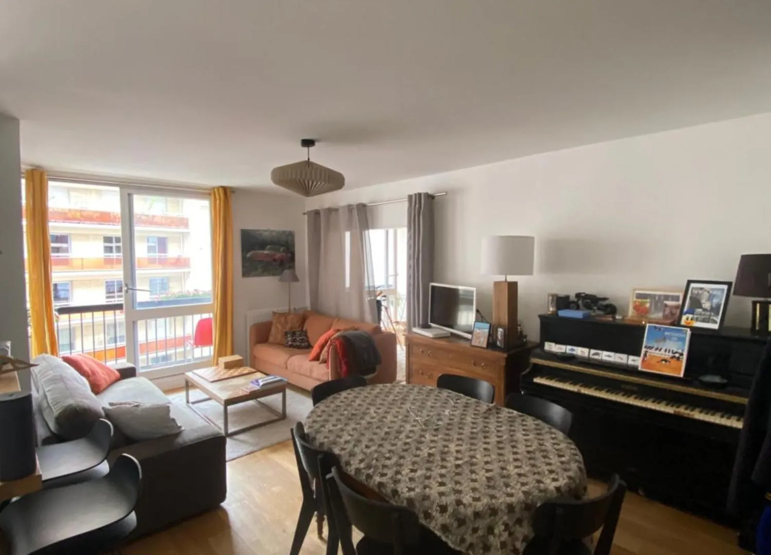 Spacious And Elegant 3 Bedrooms Apartment Near Metro And Bois De Vincennes